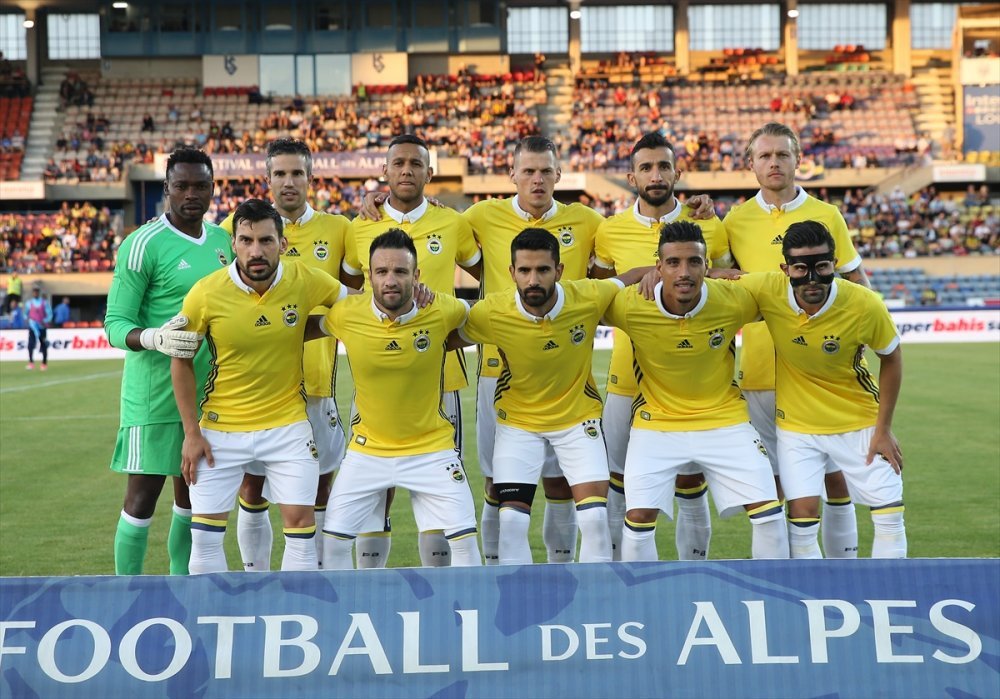 'Fenerbahçe'de flaş gelişme! 2 oyuncu daha ayrılıyor