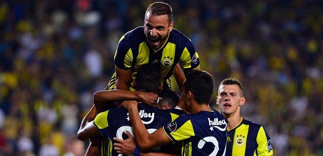<h2>Fenerbahçe’de Slimani için 2 yolcu! Yollar ayrılıyor</h2>