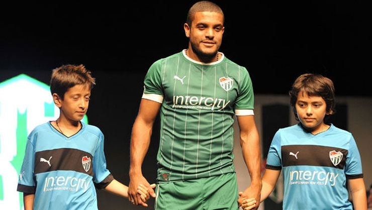 'Fenerbahçeli eski oyuncu Vederson 3. Lig'e transfer oldu