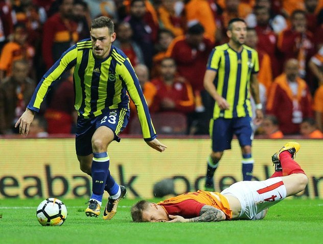 <h2>Fenerbahçe’nin yıldızı Galatasaray’a haber gönderdi! Gelmek istiyorum</h2>