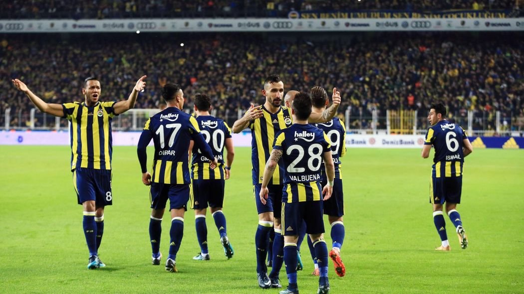 'Fenerbahçe'ye Polonya'dan şaşırtacak isim! Transferde sürpriz