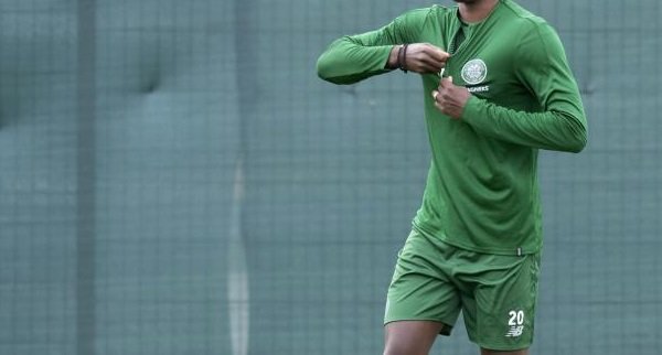 'Fenerbahçe'ye sürpriz stoper! Gelmeye sıcak bakıyor