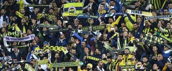 'Flaş! Fenerbahçe tribünlerinde kan aktı! 