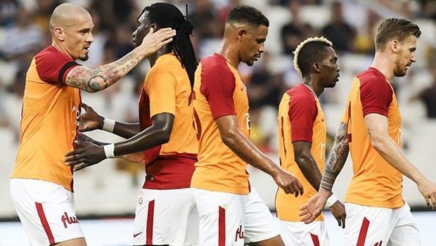 'Galatasaray'da sürpriz karar! Bir değil, iki tane lazım