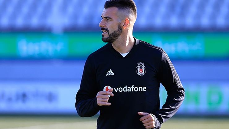 <h2>Kartal Negredo’dan haber bekliyor</h2>