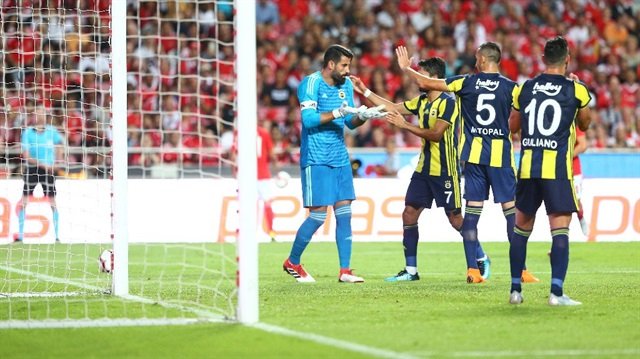 'Maçtan sonra soyunma odasında Volkan ve Mehmet Topal!