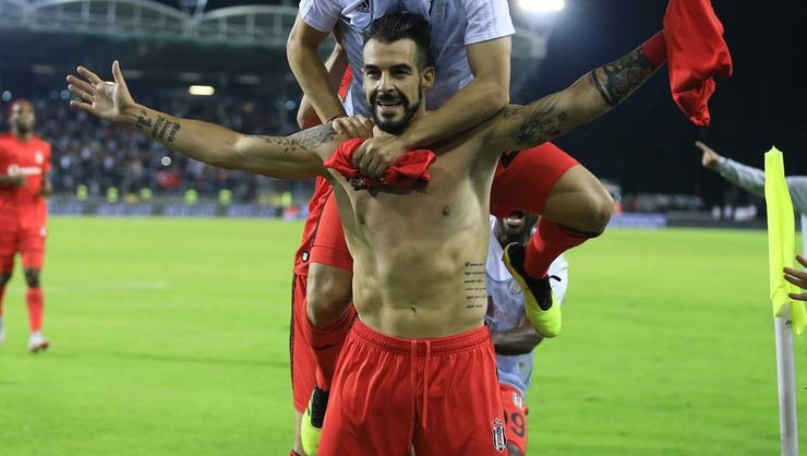 'Negredo'nun golü sonrası olay yaratan paylaşım! 