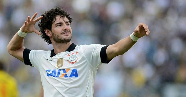 <h2>Pato’dan Galatasaraylı taraftarları heyecanlandıran paylaşım!</h2>
