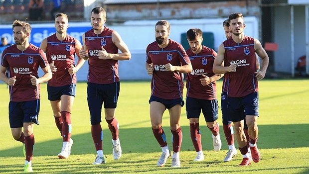 'Trabzonspor'dan Galatasaray'a şaşırtan transfer! 