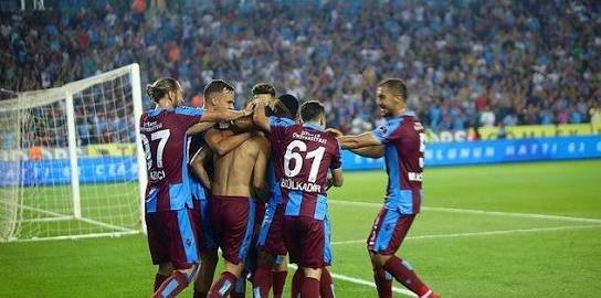 'Trabzonsporlu futbolcu Galatasaray'a doğru
