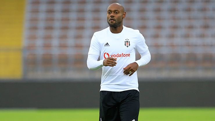 Vagner Love kendi etti, kendi buldu!