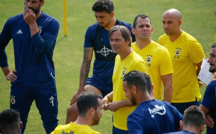 'Ve Cocu'nun aklındaki soru! Benfica için golcü...