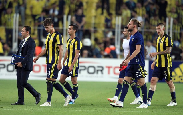 'Ve Fenerbahçe'de ayrılık! İtalya'ya transfer oluyor
