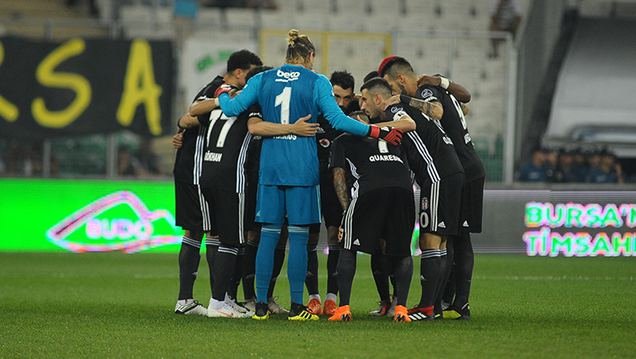 'Beşiktaş yönetimi harekete geçti! 3 yıldızla imza...