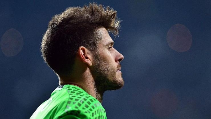 <h2>Beşiktaş’ın eski kalecisi Fabri bin pişman!</h2>