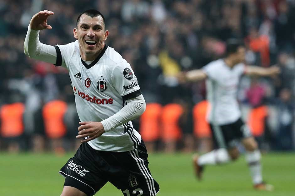 'Beşiktaş'ta Gary Medel gerçeği ortaya çıktı! 12 milyon euro...
