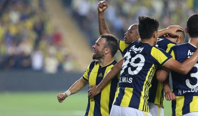 'Fenerbahçe'den Beşiktaş'a şaşırtacak transfer