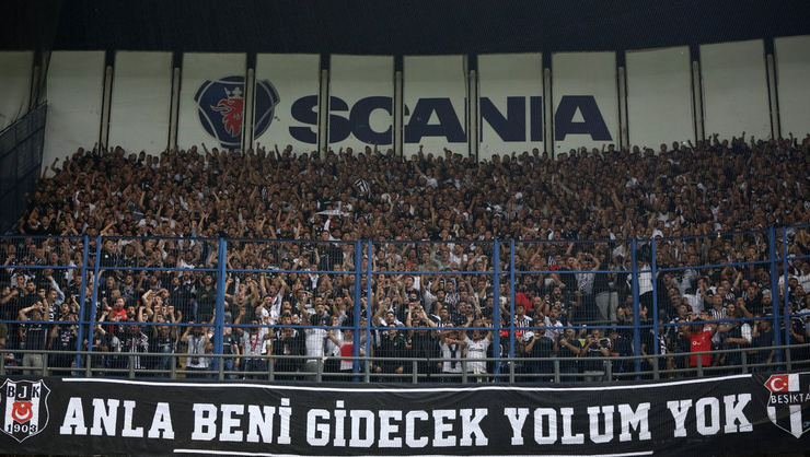 <h2>Çarşı grubu’ndan Fenerbahçe yönetimine teşekkür mesajı</h2>