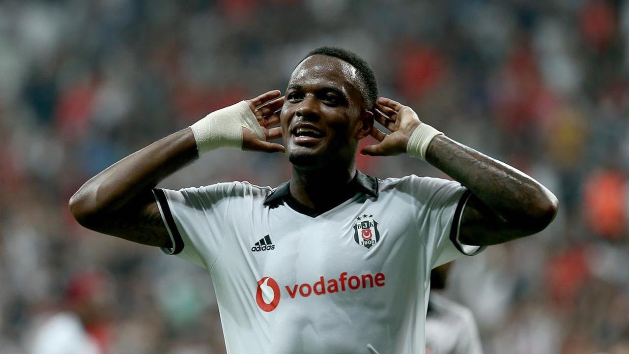 <h2>Cyle Larin</h2>