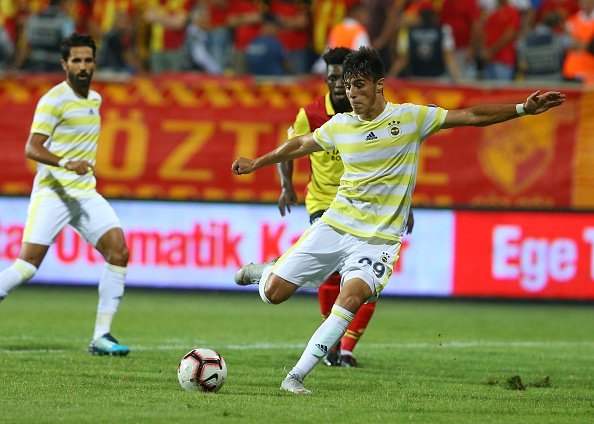 <h2>Eljif Elmas gol attı sosyal medya yıkıldı ’’Dünya yıldızı..’’</h2>