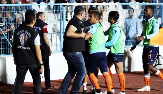 'Erzurum'da olay! Emre Belözoğlu ve Erzurumlu yönetici...