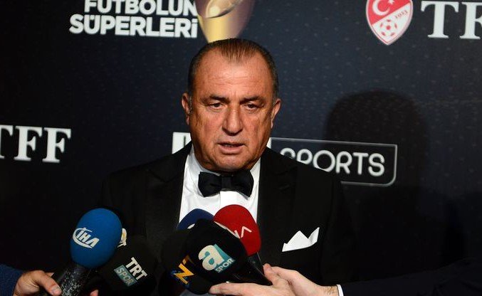<h2>Fatih Terim: Futbol ailesi olarak sohbet etmek, hepimizi daha da yakınlaştırır</h2>