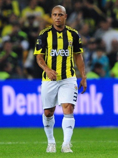 <h2>Fenerbahçe için son dakika! Roberto Carlos...</h2>