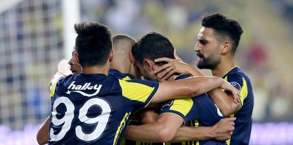 'Fenerbahçe'de 120 milyon liralık kadro dışı!