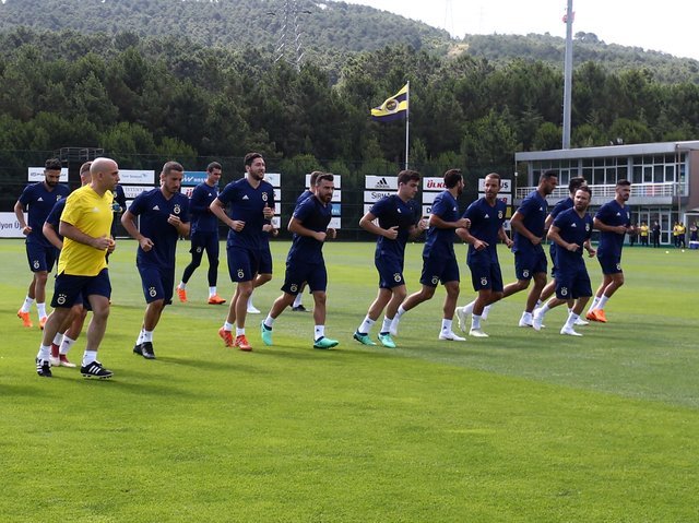 'Fenerbahçe'de bir devir değişiyor! Orta sahanın anahtarını alıyor