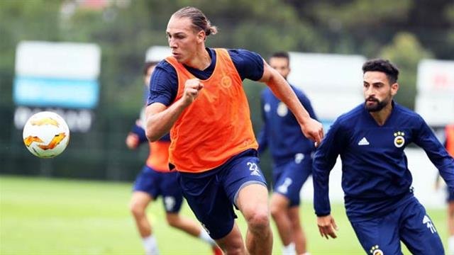 <h2>Fenerbahçe’de derbi öncesi dikkat çeken gelişme! Tam 13 futbolcu...</h2>