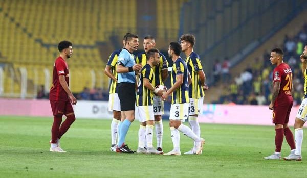 'Fenerbahçe'de herkesi şaşırtan karar! 4 ay aradan sonra ilk kez...