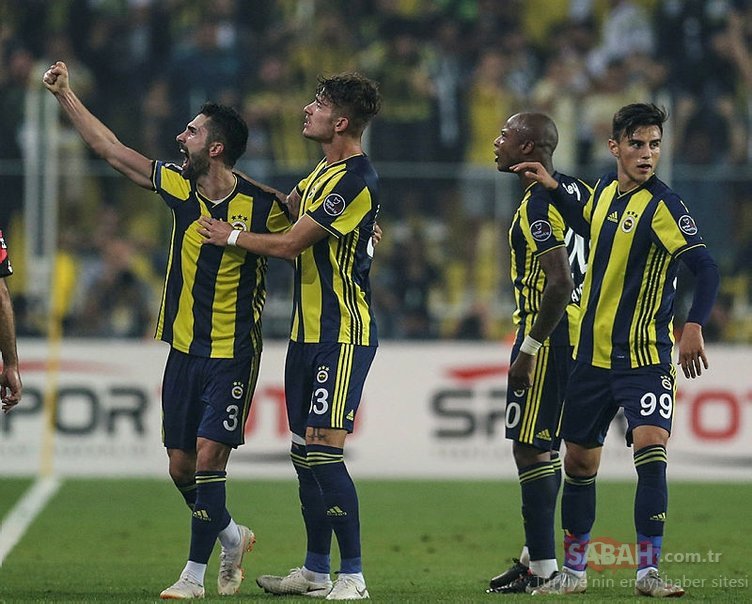 <h2>Fenerbahçe’de Phillip Cocu bir ilk peşinde</h2>