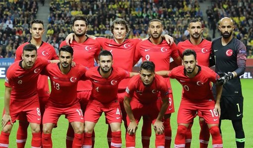 'Fenerbahçe'den sürpriz transfer harekatı! Milli yıldız...