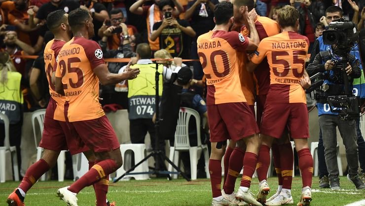 <h2>Galatasaray kasasını doldurdu</h2>