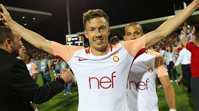 'Galatasaray'dan Martin Linnes'in yüzünü güldürecek karar