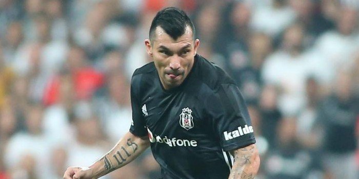<h2>Gary Medel</h2>