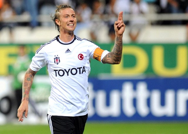 <h2>Guti Hernandez</h2>