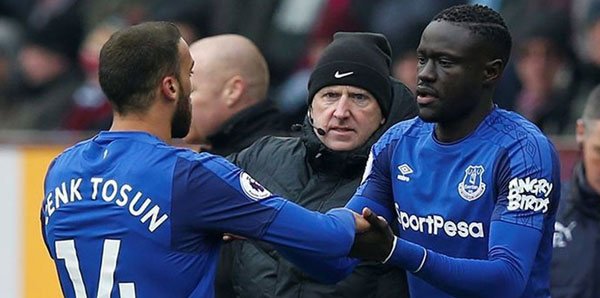 <h2>İngiliz basını Sarı-Kırmızılılar’ın yeni forvetini resmen açıkladı. </h2>