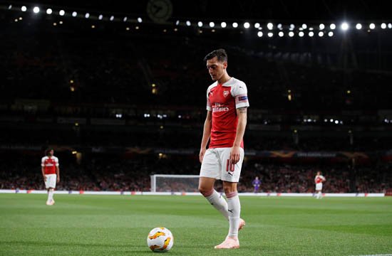 <h2>İngiltere’den Fenerbahçe için Mesut Özil iddiası! </h2>