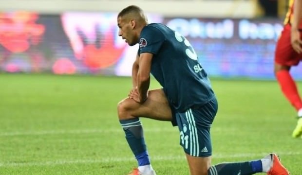 <h2>Islam Slimani - 18 milyon euro</h2>