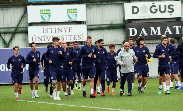 <h2>İşte Phillip Cocu’nun analizi sonrası deplasmanda Atiker Konyaspor’u yıkma planı:</h2>