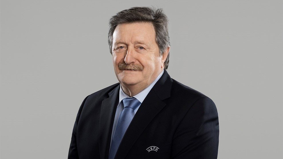 <h2>Juan Luis Larrea Sarobe</h2>