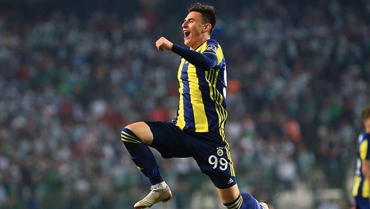 <h2>Kulübedeki güç Eljif Elmas</h2>