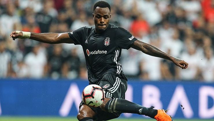 <h2>Larin’e İlhan Mansız’dan derbi dersleri</h2>
