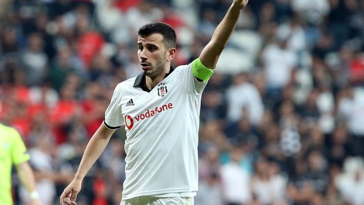 <h2>Oğuzhan Özyakup sınıfı geçti</h2>