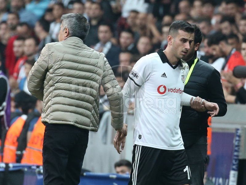 'Oğuzhan Özyakup'tan olay hareket! Oyundan çıkınca
