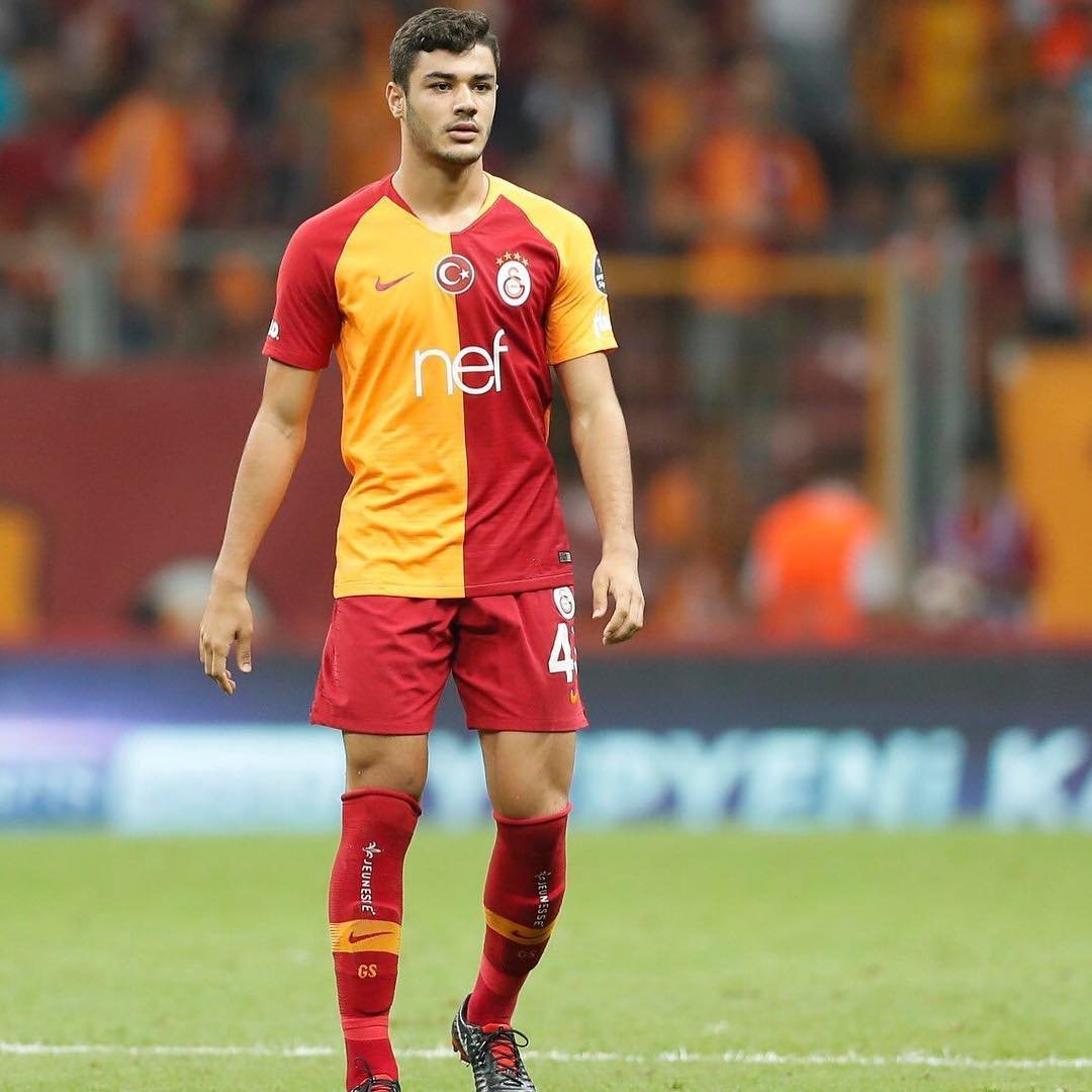 <h2>Ozan Kabak’a gün doğdu</h2>