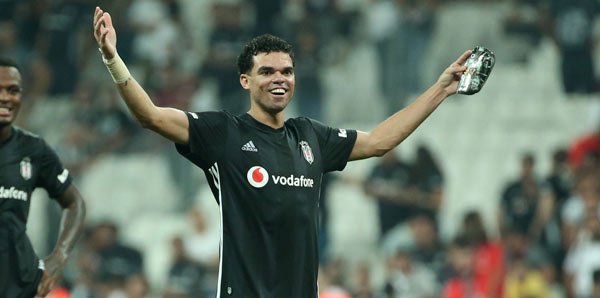 <h2>Pepe - 35 yaşında</h2>