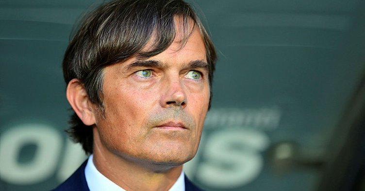 <h2>Phillip Cocu: Utanç duymamız gerekiyor</h2>