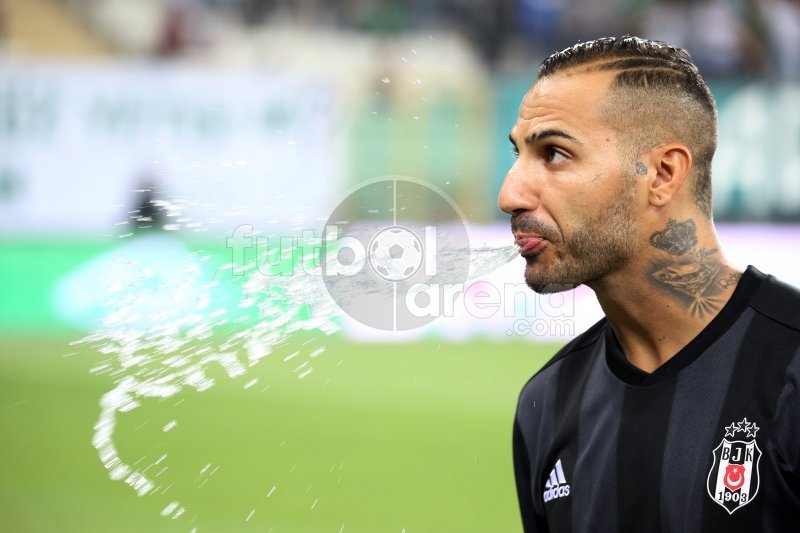 'Quaresma'ya Bursa'da yabancı madde yağdı